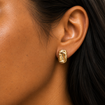 Load image into Gallery viewer, Cubo earrings Gold Plate

