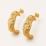 Load image into Gallery viewer, Dreamer Hoop Earrings Gold Plate
