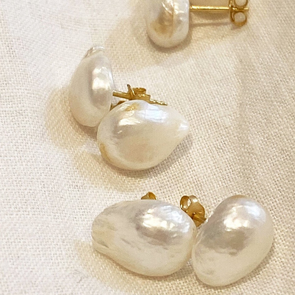 Buy 22k Gold Pearl Stud Earrings, Yellow gold earrings gift online at  aStudio1980.com